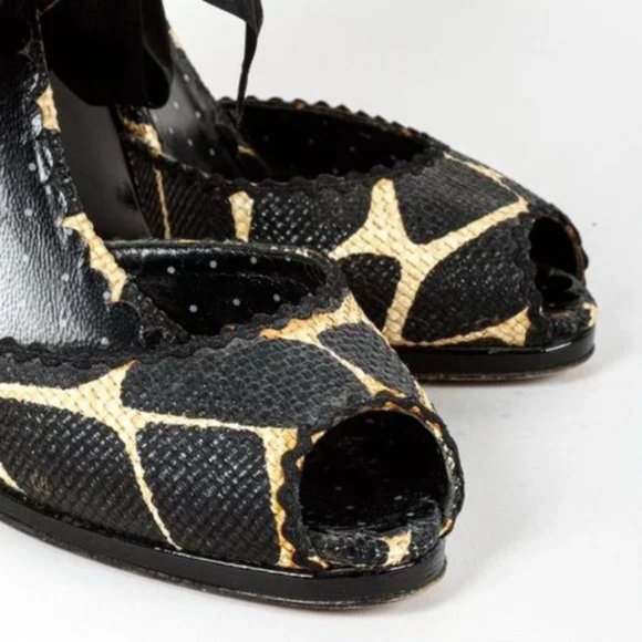 Moschino Cheap and Chic Spotted Raffia Wedges with Bow - Picture 6 of 10